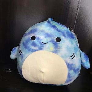 COPY - Squishmallow 8 in Shark / Luther